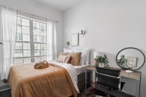 bedroom in off campus student apartments